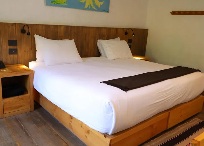 Ollantaytambo Beach hotels